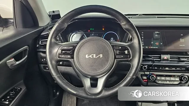 Kia Niro Plus 2022 Белый из Кореи, фото 6