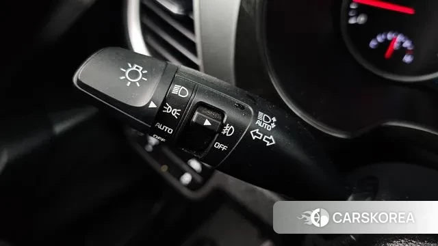 Kia Seltos 2022 Белый из Кореи, фото 6