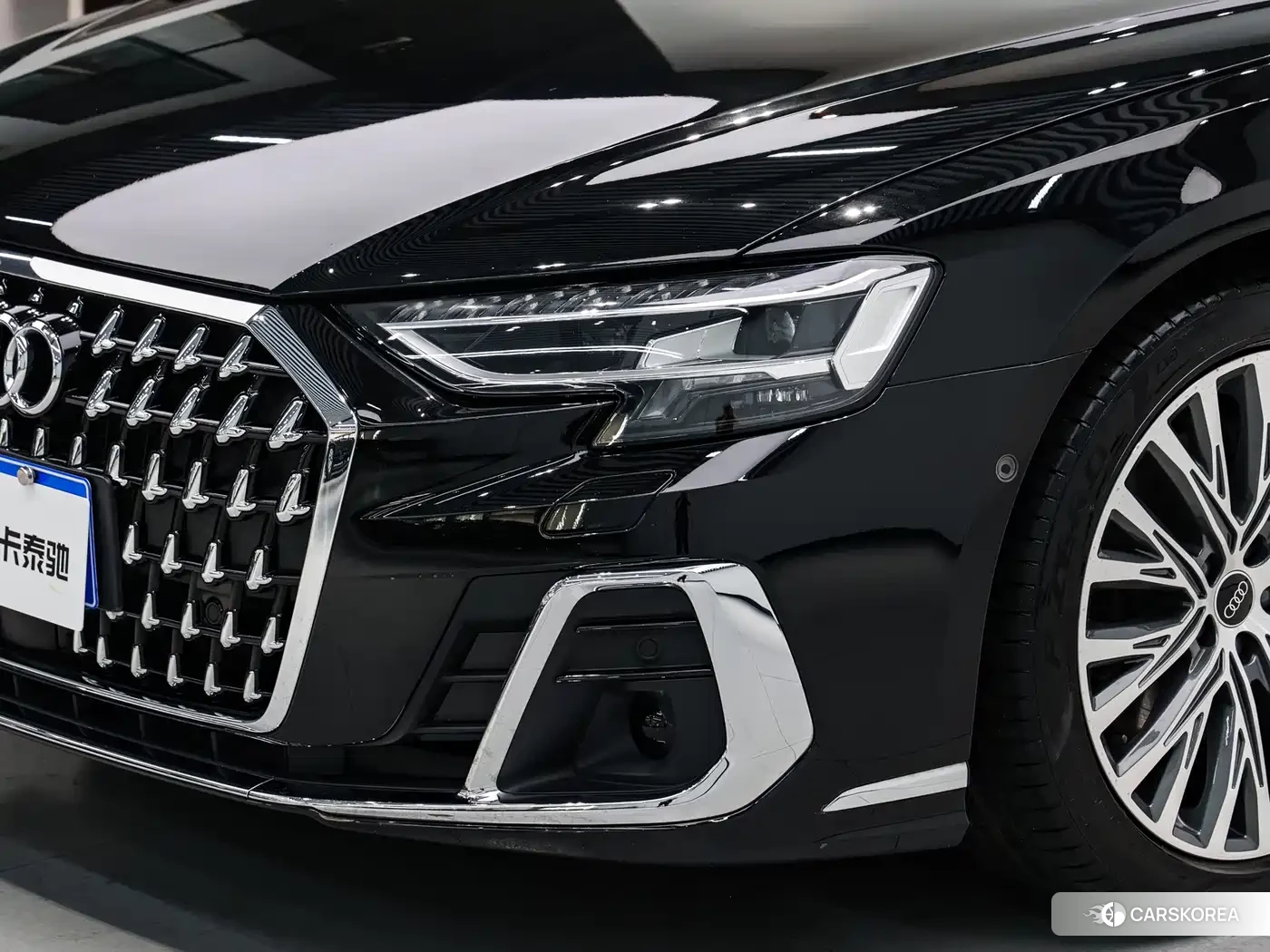 Audi A8 2024 Черный из Китая, фото 6