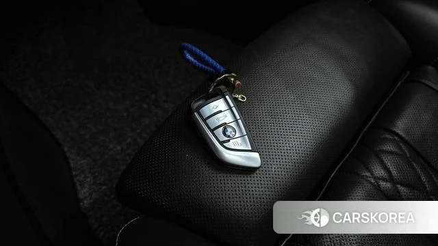 BMW 5 Series (G30) 2018 Синий из Кореи, фото 6