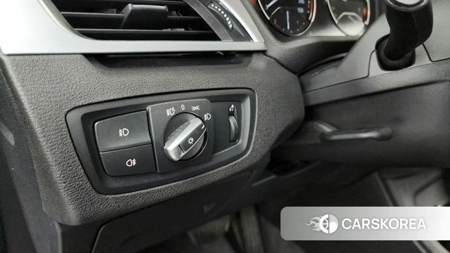 BMW X1 (F48) 2020 Песочный из Кореи, фото 6