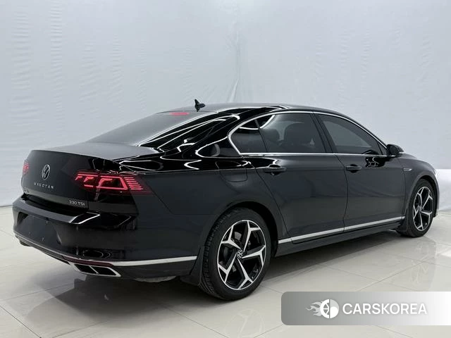 Volkswagen Magotan 2023 Черный из Китая, фото 6