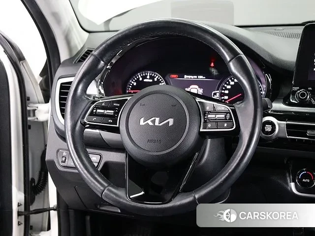 Kia Seltos 2022 Жемчужный цвет из Кореи, фото 6