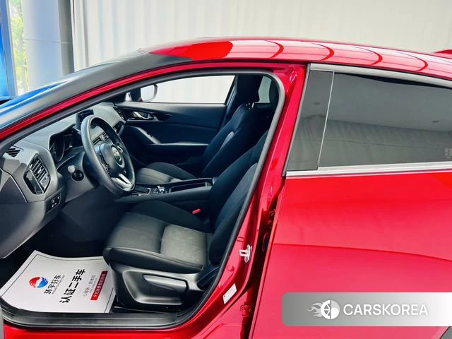 Mazda CX-4 2023 Красный из Китая, фото 6