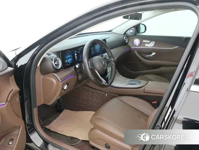 Mercedes-Benz E-class 2023 Черный из Китая, фото 6