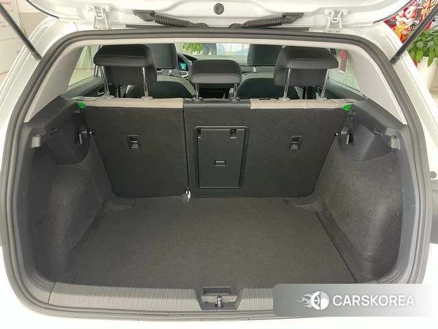 Volkswagen Golf 2023 Белый из Китая, фото 6