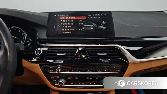 BMW 5 Series (G30) 2018 Синий из Кореи, фото 6