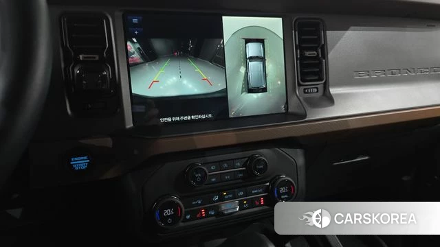 Ford Bronco 6th Generation 2024 Небесно-голубой из Кореи, фото 6