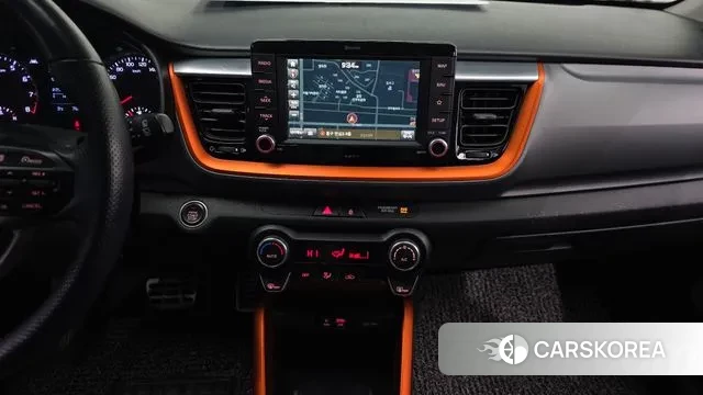 Kia Stonic 2018 Белый из Кореи, фото 6