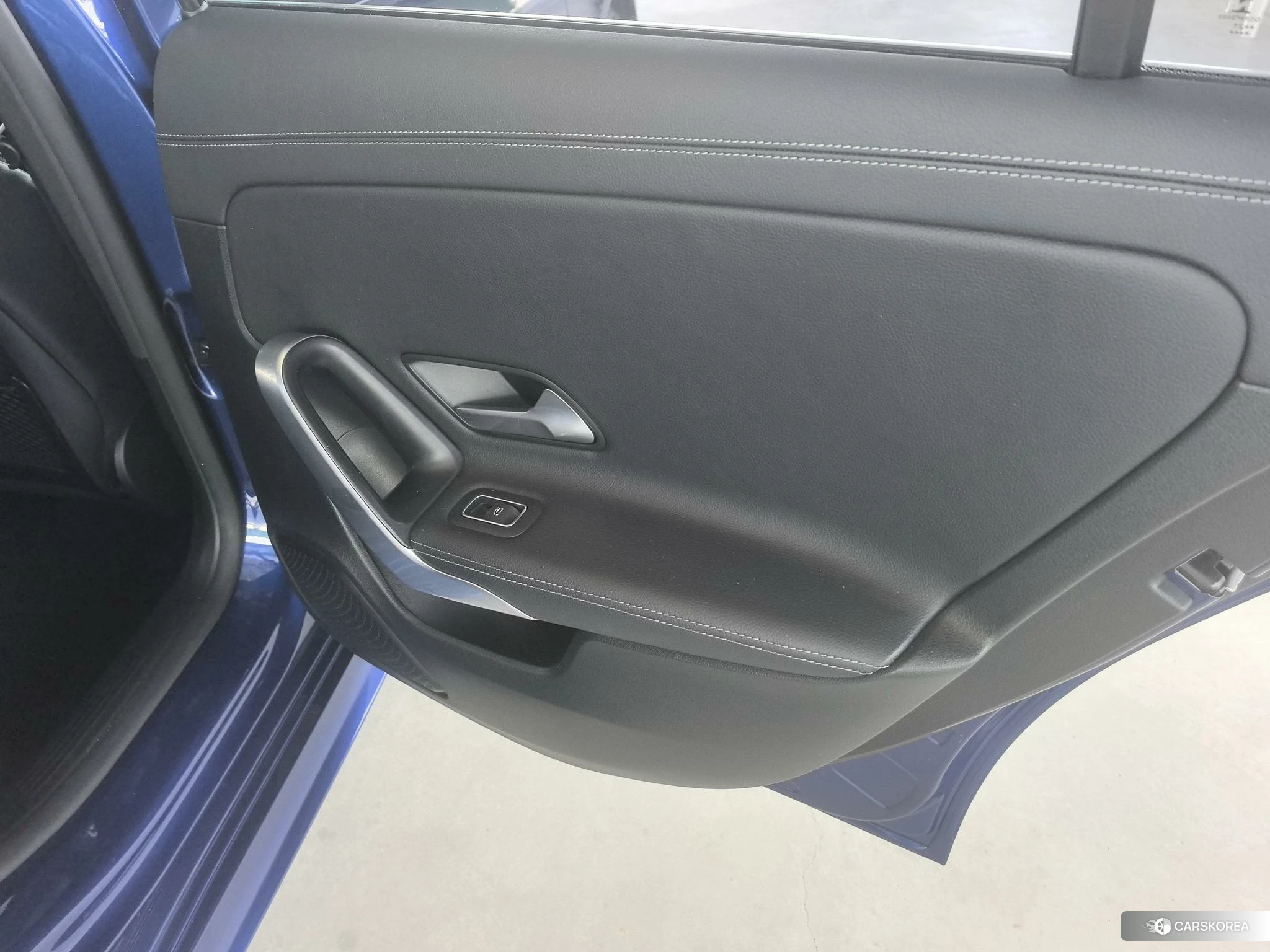 Mercedes-Benz Class A 2021 Синий из Китая, фото 6