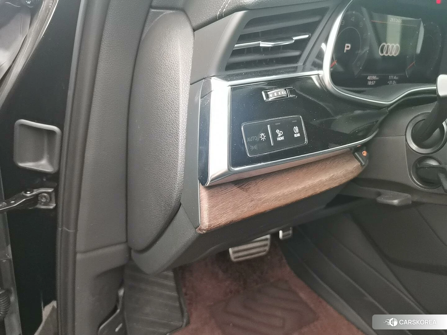 Audi Q7 2022 Черный из Китая, фото 6
