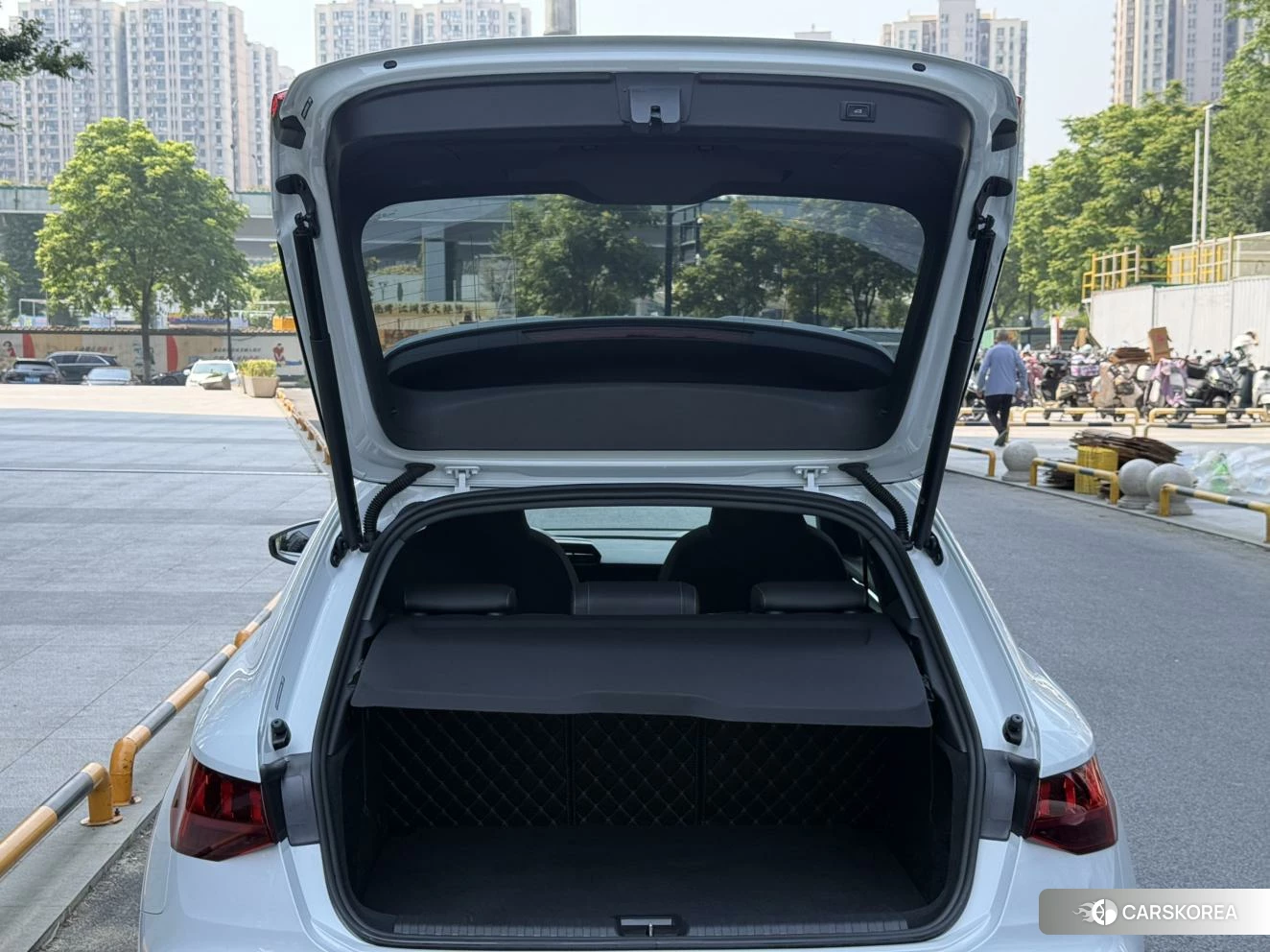 Audi A3 2023 Белый из Китая, фото 6