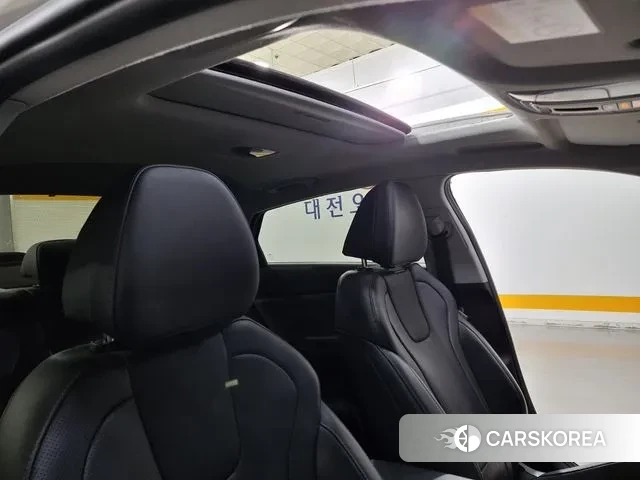 Hyundai The New Avante (CN7) 2024 Серебристо-серый из Кореи, фото 6