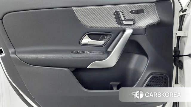 Mercedes-Benz A-Class W177 2025 Белый из Кореи, фото 6