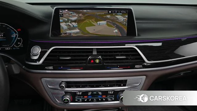 BMW 7 Series (G11) 2021 Серебристо-серый из Кореи, фото 6