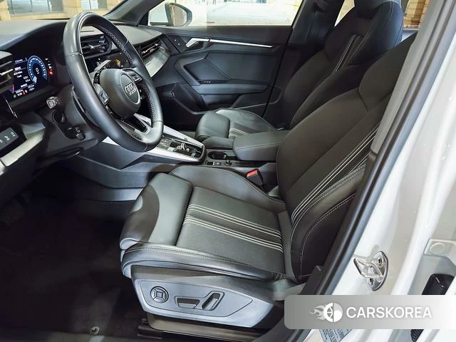 Audi A3 2023 Белый из Китая, фото 6