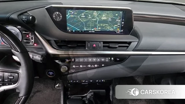 Lexus ES300h 7th generation 2021 Серебристо-серый из Кореи, фото 6
