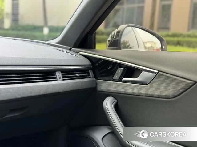 Audi A4L 2023 Белый из Китая, фото 6