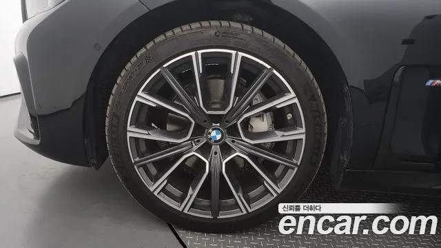 BMW 7 Series (G11) id 2701514 из Кореи 6