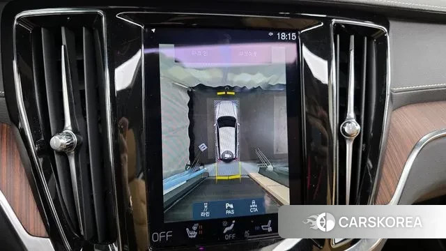 Volvo V60 Cross-Country 2nd Generation 2021 Белый из Кореи, фото 6