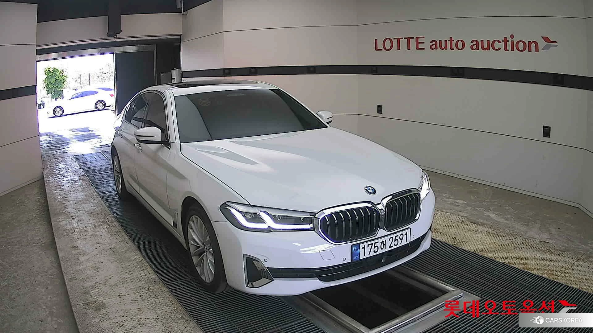 BMW  523d 2023 Белый из Кореи, фото 6