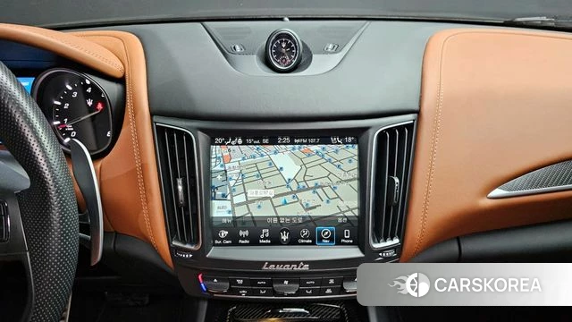 Maserati Levante 2020 Серебристо-серый из Кореи, фото 6