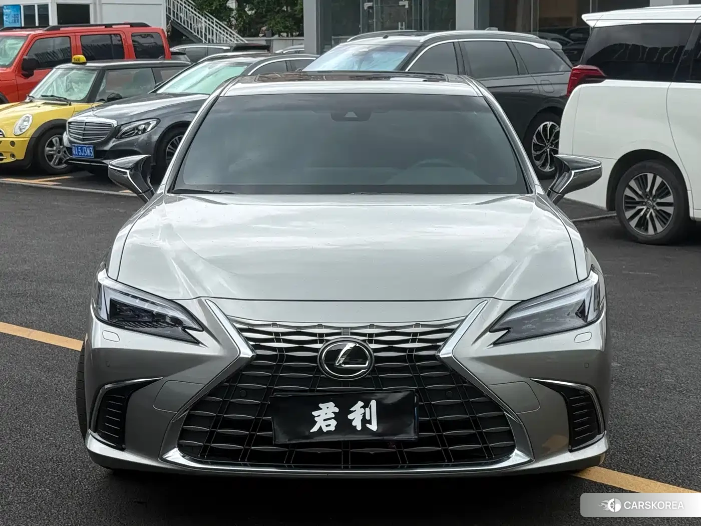 Lexus ES 2025 Silver/gray из Китая, фото 6