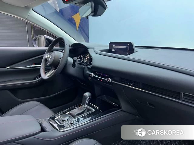 Mazda CX-30 2023 Темно-серый из Китая, фото 6