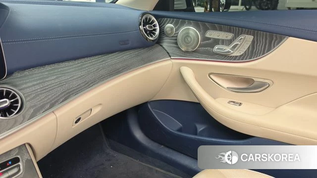 Mercedes-Benz E-Class W213 2021 Белый из Кореи, фото 6