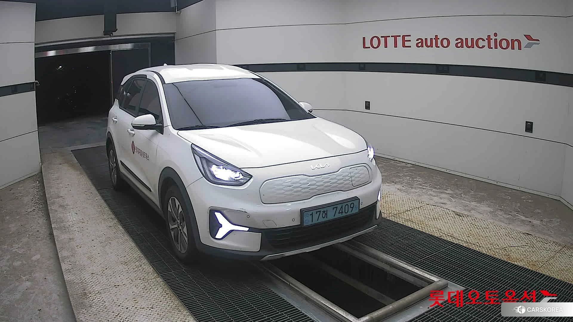 Kia Niro Plus 2023 Clear White из Кореи, фото 6
