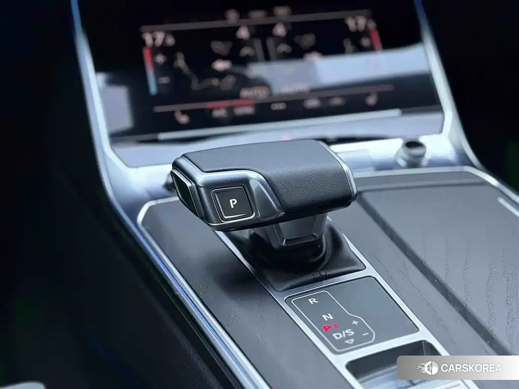 Audi A6L 2024 Черный из Китая, фото 6