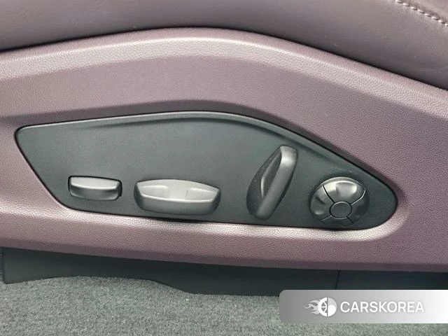 Porsche Macan EV 2025 Темно-серый из Китая, фото 6