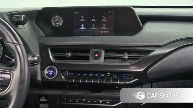 Lexus UX250h 2019 Песочный из Кореи, фото 6