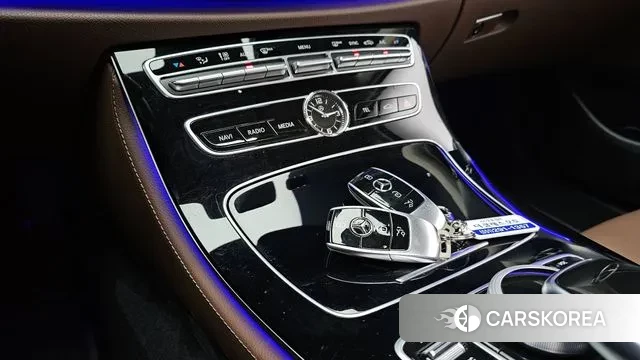 Mercedes-Benz E-Class W213 2018 Серый из Кореи, фото 6