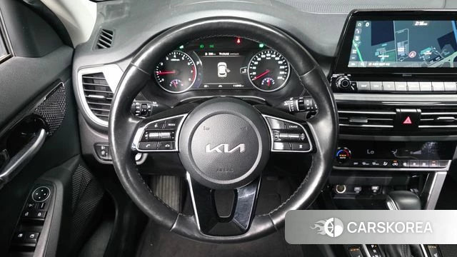 Kia Seltos 2022 Белый из Кореи, фото 6