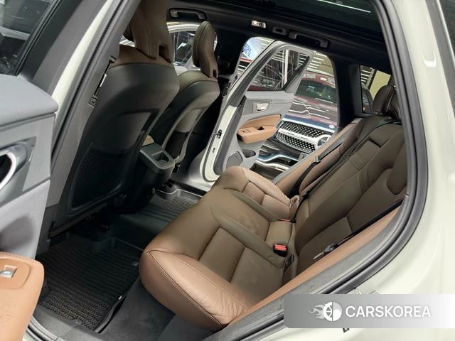 Volvo XC60 2021 Белый из Китая, фото 6