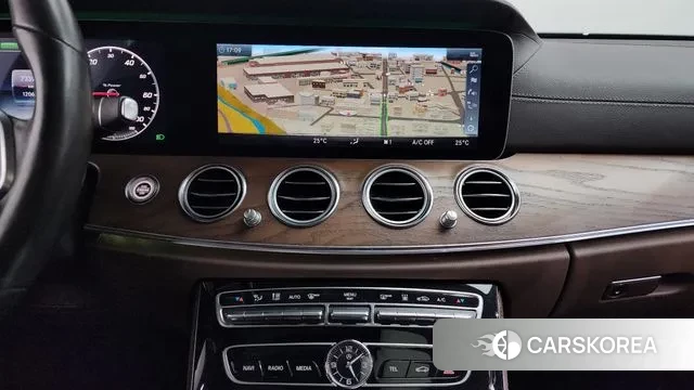 Mercedes-Benz E-Class W213 2019 Белый из Кореи, фото 6