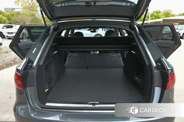 Audi A4 (import) 2019 Темно-серый из Китая, фото 6
