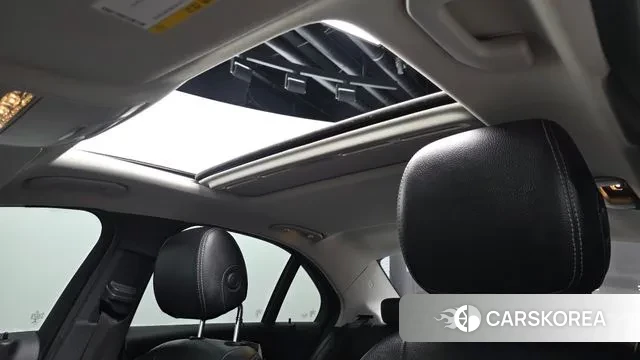 Mercedes-Benz C-Class W205 2018 Черный из Кореи, фото 6