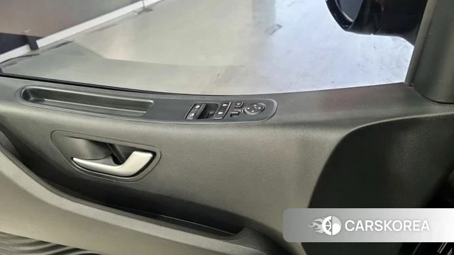 Hyundai Staria 2023 Черный из Кореи, фото 6