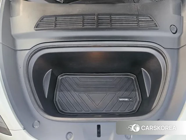 Tesla Model Y 2023 Белый из Кореи, фото 6