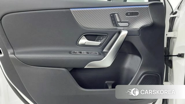 Mercedes-Benz A-Class W177 2025 Белый из Кореи, фото 6