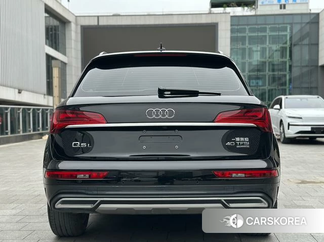 Audi Q5L 2024 Черный из Китая, фото 6