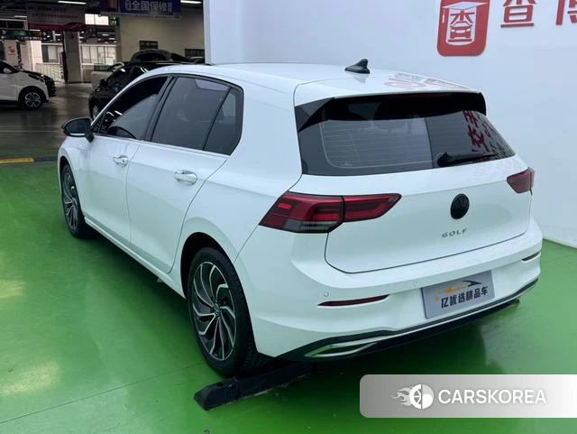 Volkswagen Golf 2022 Белый из Китая, фото 6