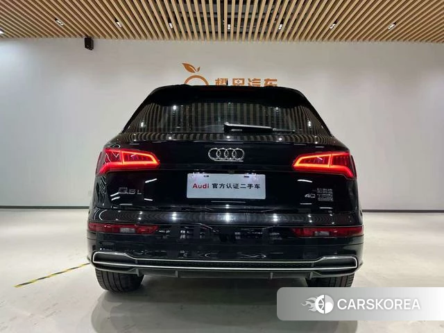 Audi Q5L 2020 Черный из Китая, фото 6