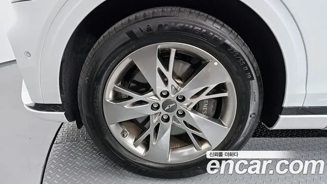 Genesis GV70 2023 Белый из Кореи, фото 6