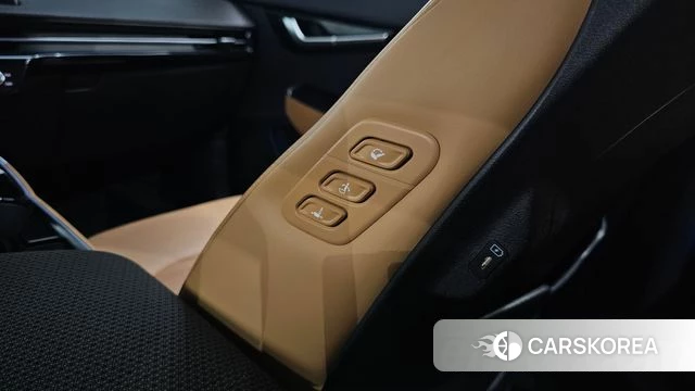 Kia EV6 2023 Черный из Кореи, фото 6