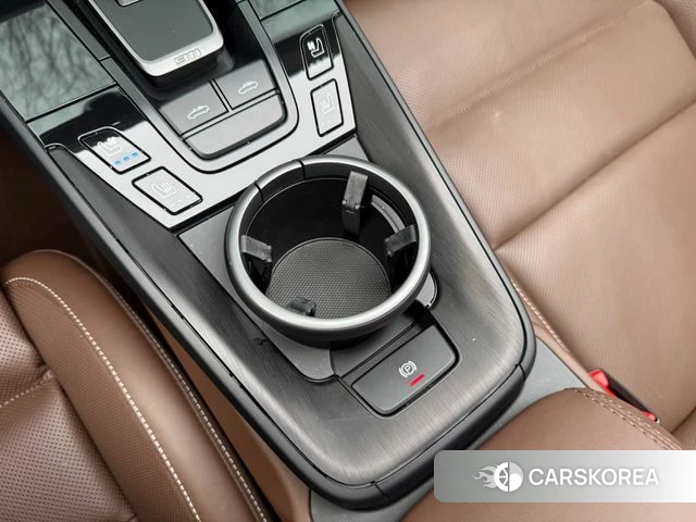 Porsche 911(992) 2024 Серебристо-серый из Кореи, фото 6