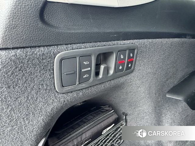 Audi Q7 2024 Черный из Китая, фото 6