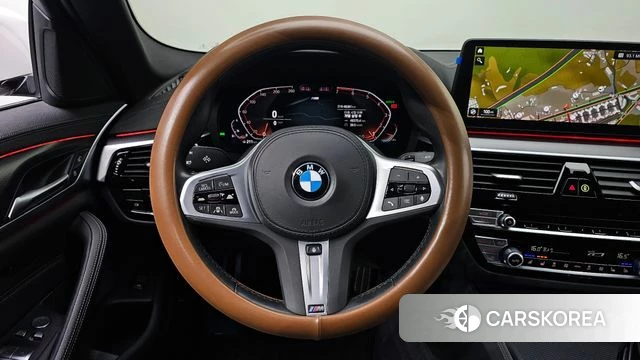 BMW 5 Series (G30) 2023 Белый из Кореи, фото 6